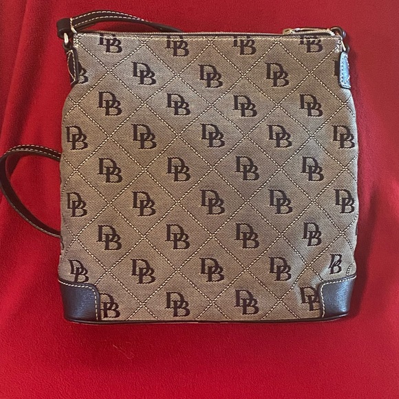 Dooney and Bourke Canvass signature bag - Picture 2 of 2